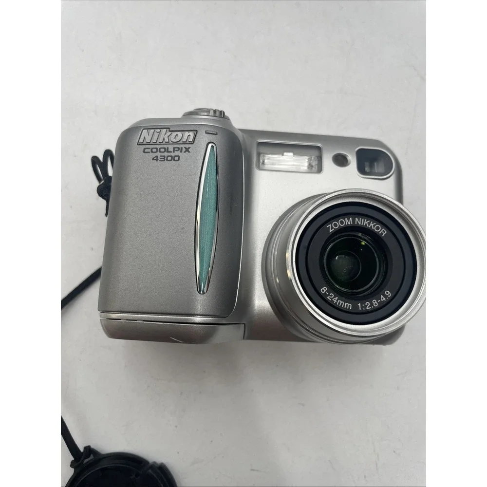 Nikon COOLPIX 4300 4.0MP Digital Camera 3X Zoom+Batterry+Charger+Mem Card+Case